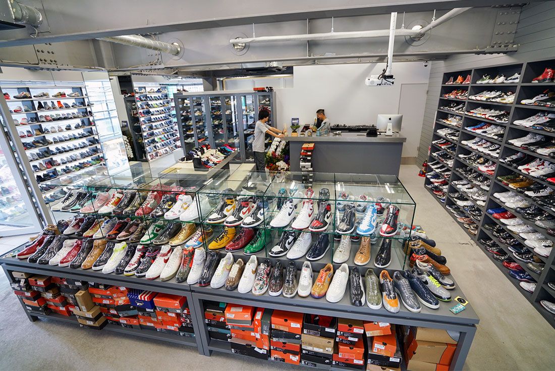 Shoetopia Store 2