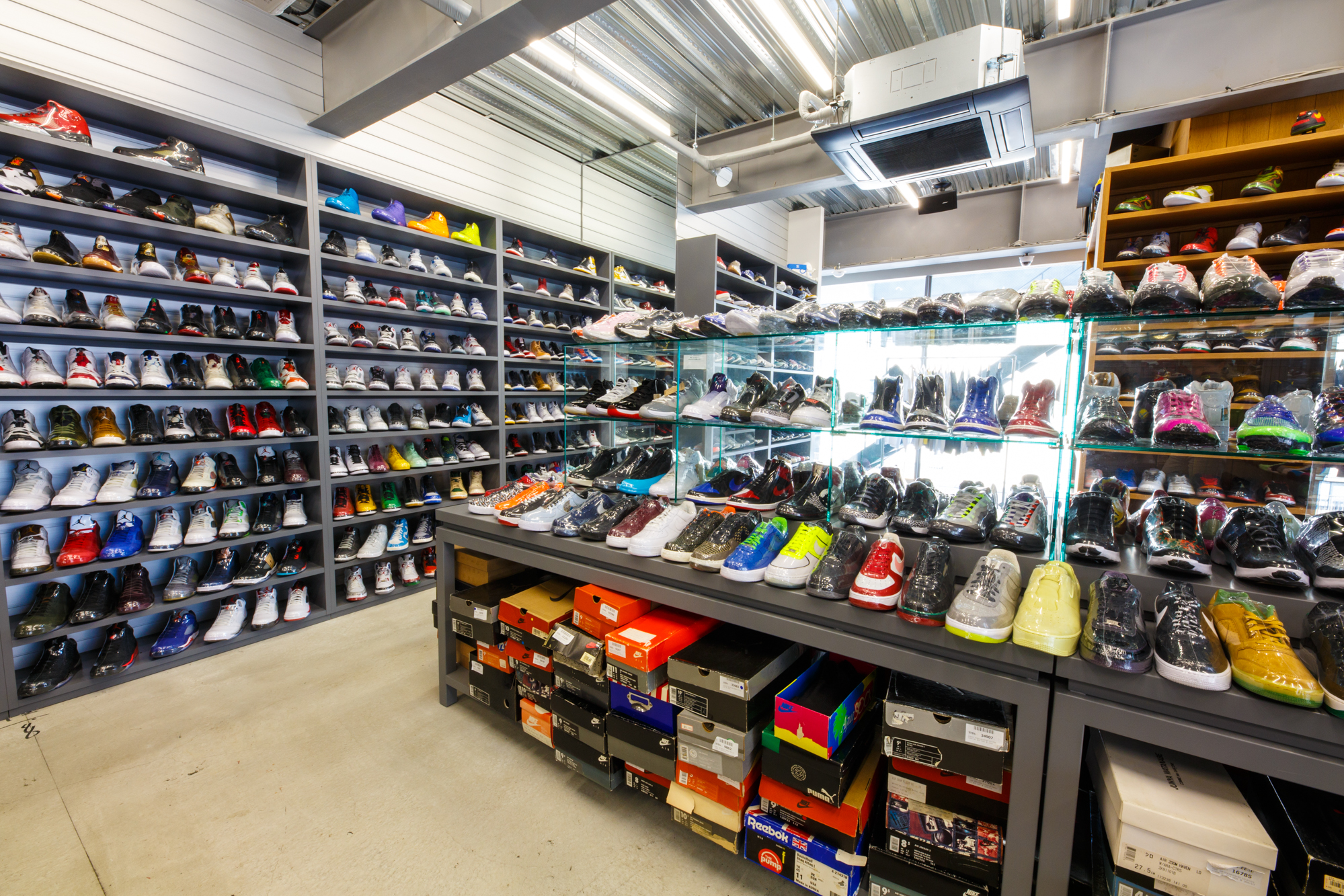 Shoetopia Store 3